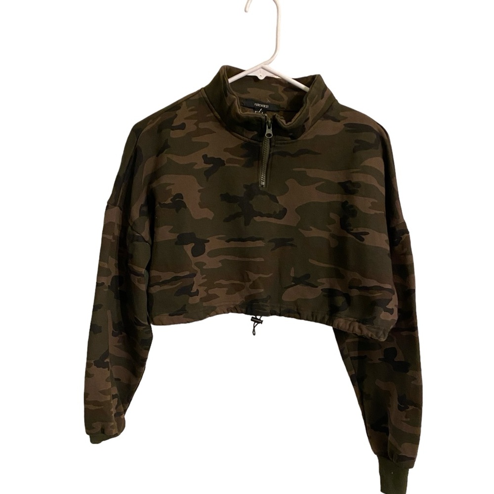 Forever 21 Camouflage Cropped Sweatshirt, Size Small